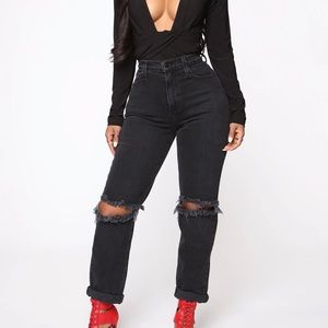 Fashion Nova black Ripped  mom jeans